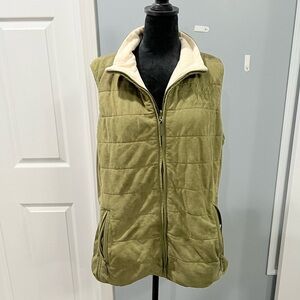 Women’s Cowgirl Tuff Co Reversible Vest Size XL. Olive Green And Cream!